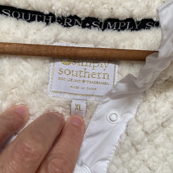 Simply Southern pull over fleece - Picture 2 of 6